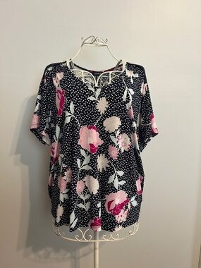 Jones New York Black Floral Dot Split-Neck Tee with Pink Accents